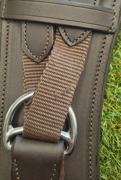 dressage girth with equaliser havana 55cm - sale