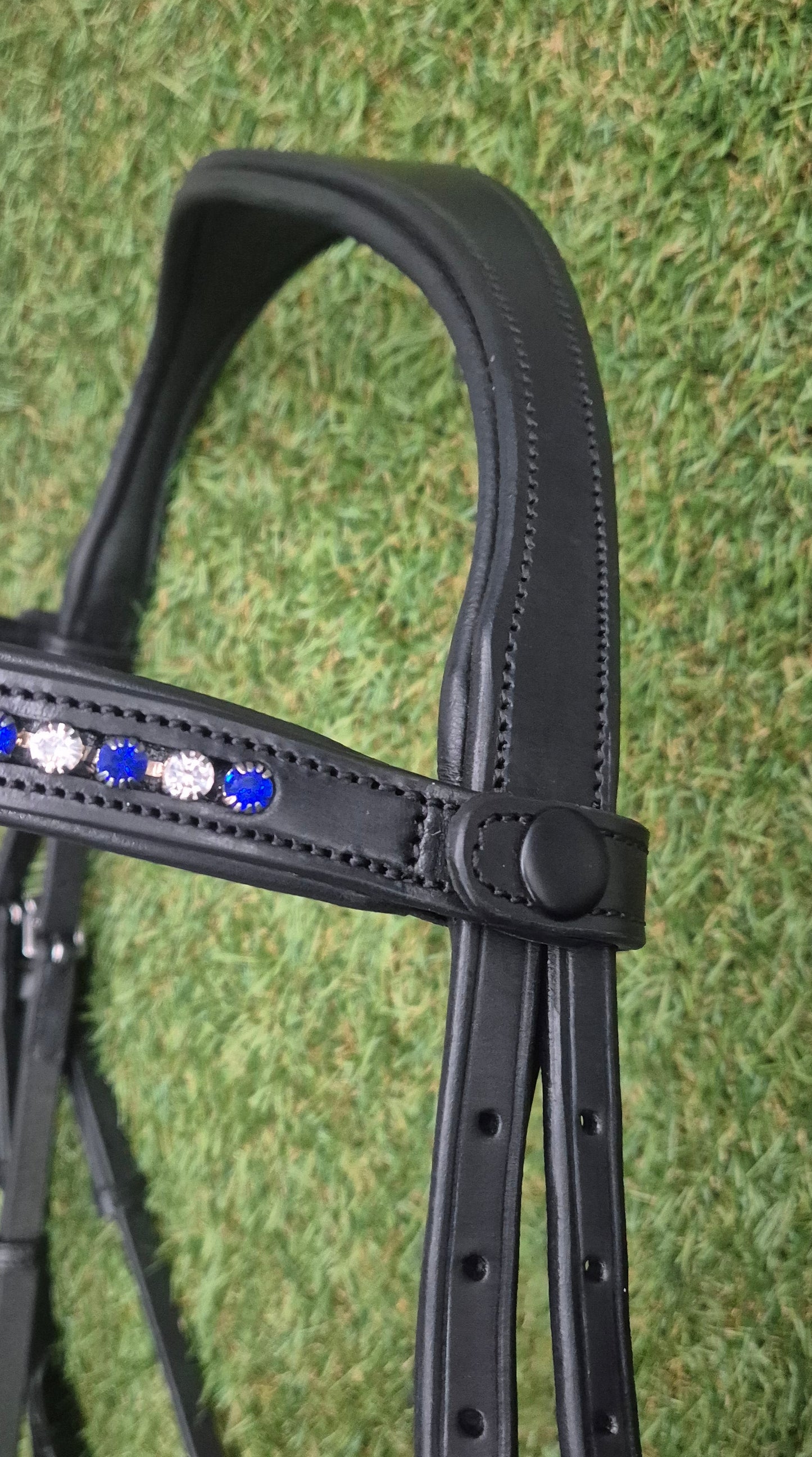 Warmblood size black premium gel snaffle sales bridle - no reins