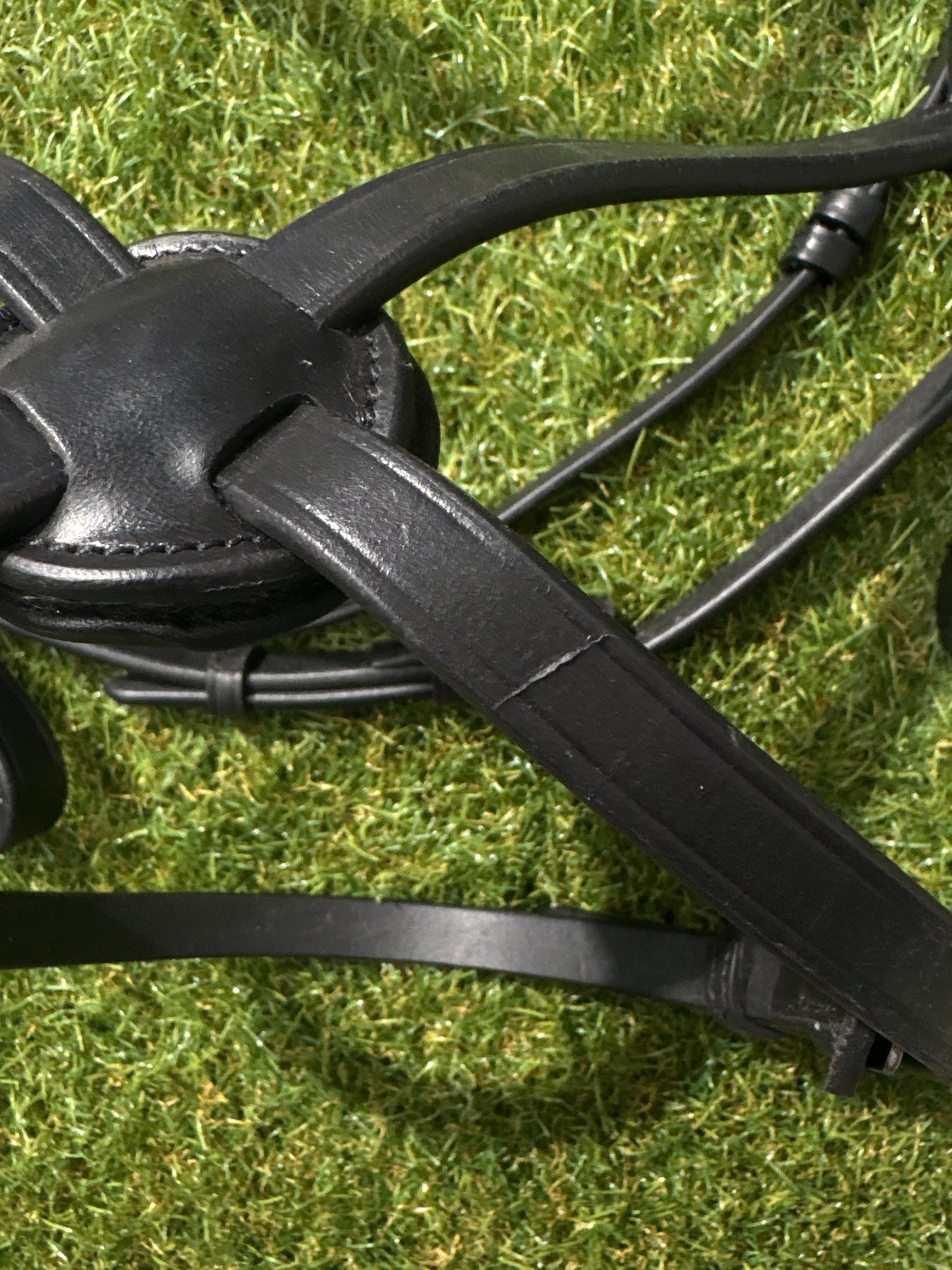 Cob Size Black Premium Gel Snaffle Bridle - White Pearl & Clear Crystal Wave Browband & Figure 8 Noseband - No Reins