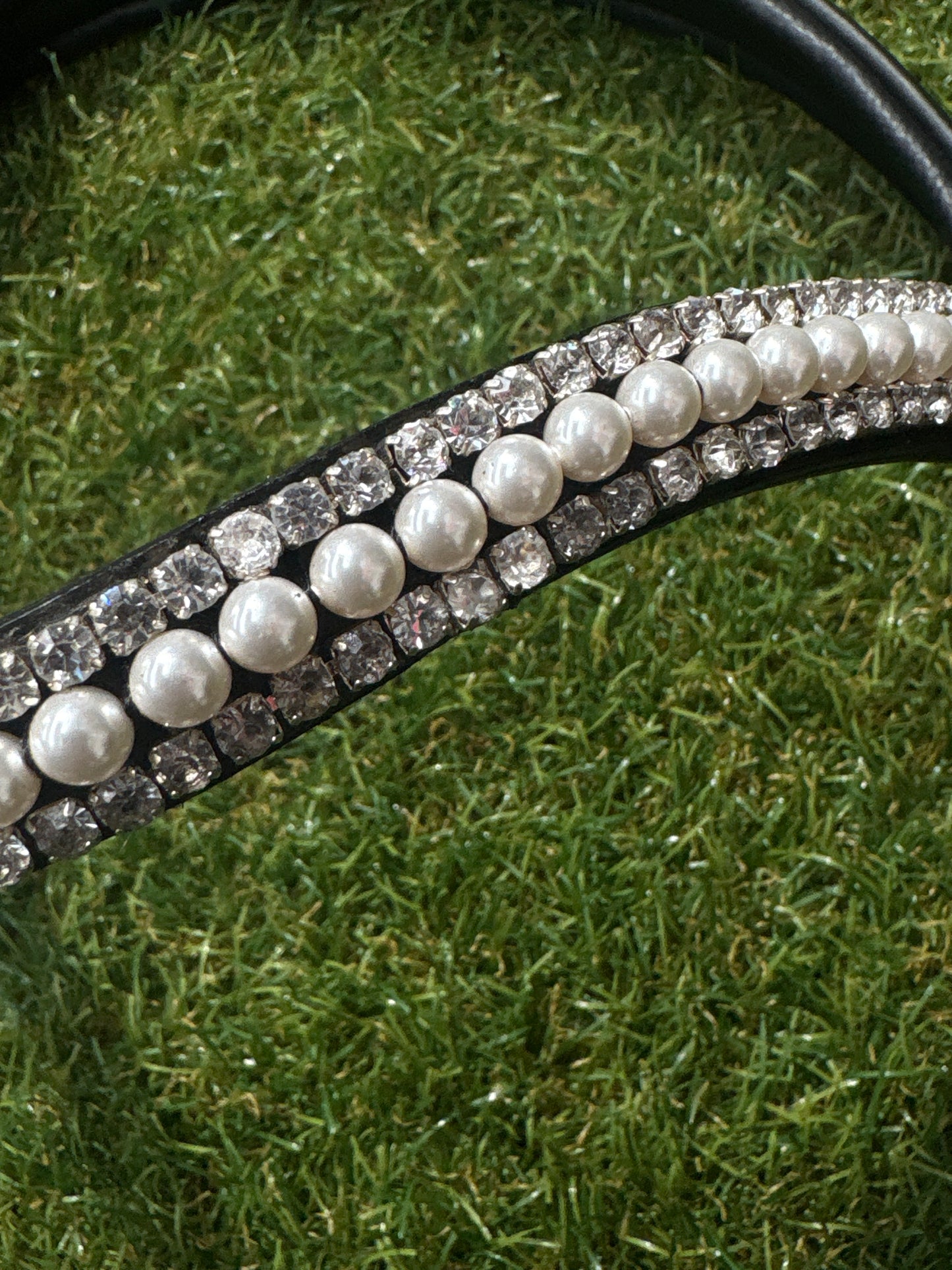 Cob Size Black Premium Gel Snaffle Bridle - White Pearl & Clear Crystal Wave Browband & Figure 8 Noseband - No Reins