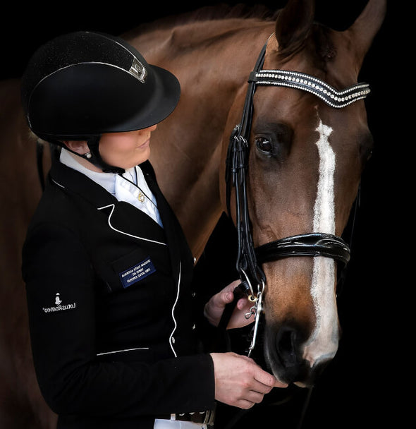 Premium Custom Bridles, Breastplates, Girths, Browbands, Halters, Nosebands, Reins, Accessories for all needs: Eventing, Jumping, Dressage, and more.